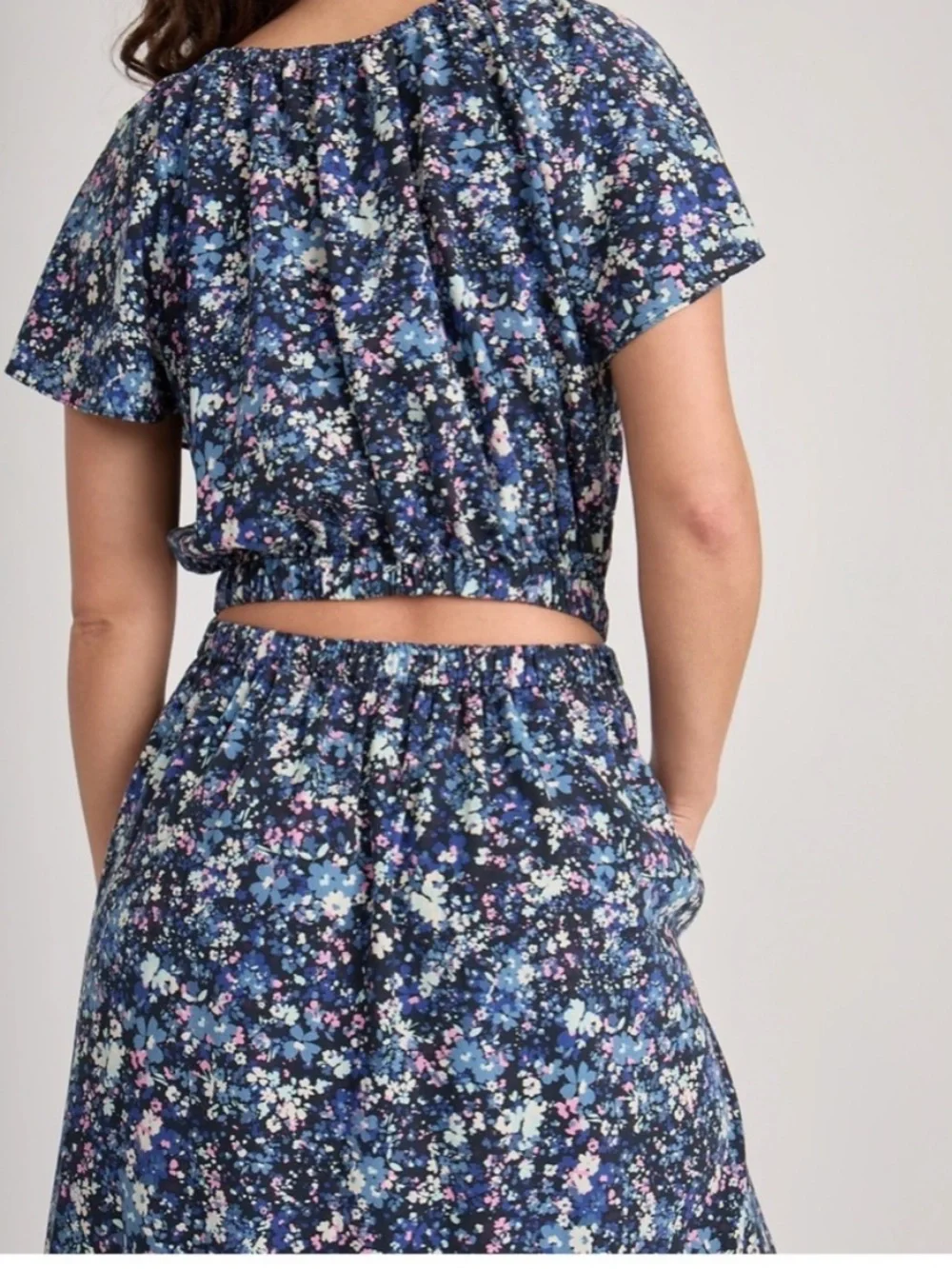 Marine Layer Charlotte Midi Dress Flutter Sleeve Medium Peek-a-boo back Floral - Picture 3 of 12